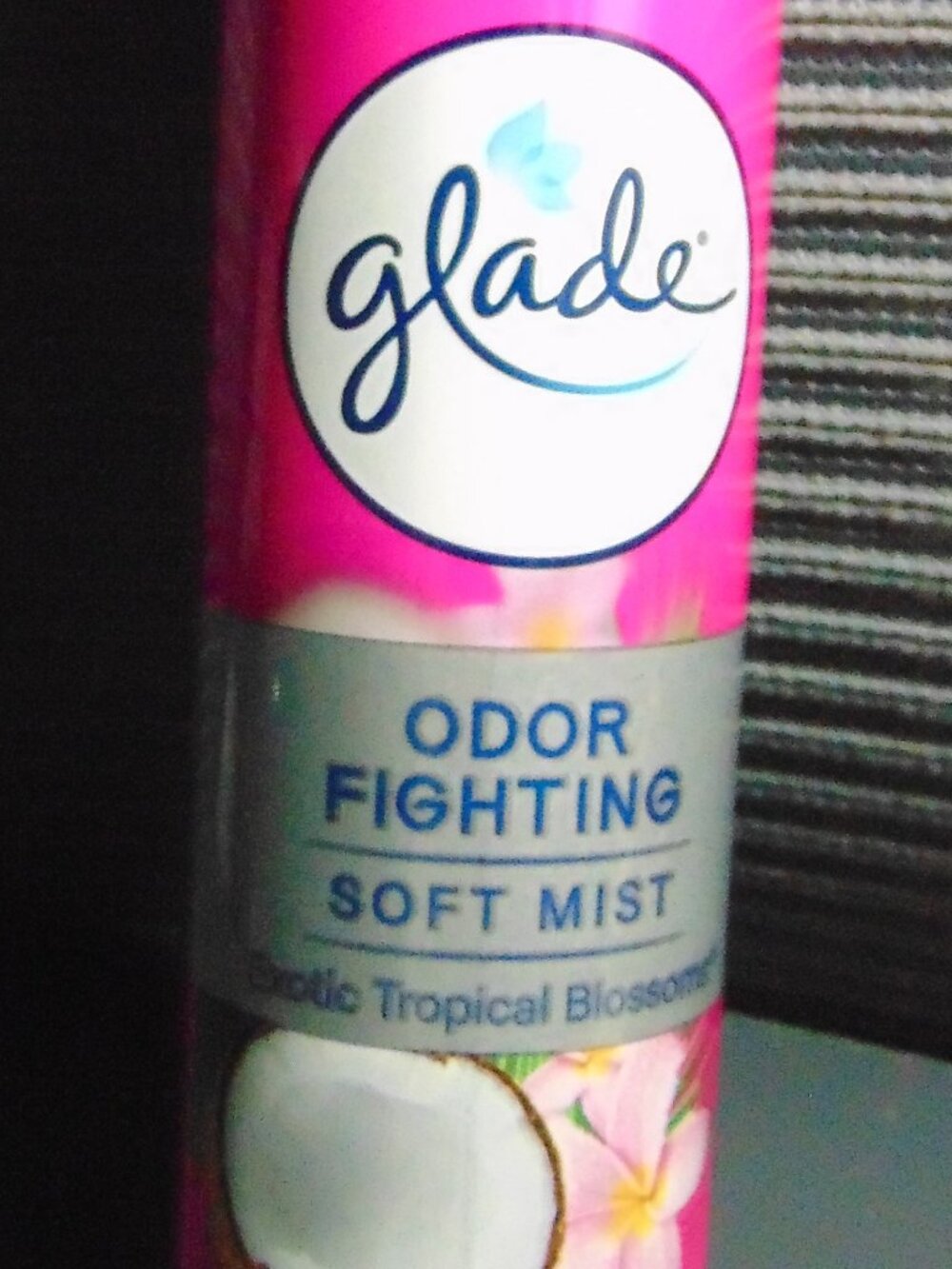 NEW Glade Odor Fighting Soft Mist, Exotic Tropical Blossoms, Air Freshener, 8 oz